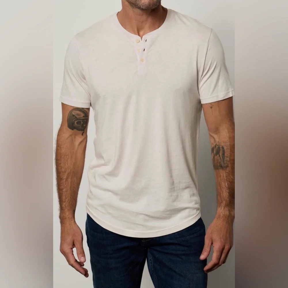 Velvet by Graham & Spencer Beige Henley Tee Shirt Mens XL Short Sleeve. - Picture 5 of 5